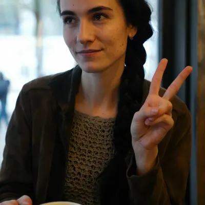 Брюнеточка, 34